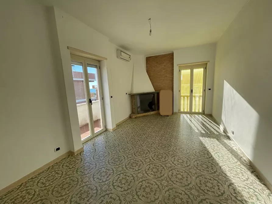 Immagine 3 di Appartamento in vendita  in via Rumenia a Pomezia