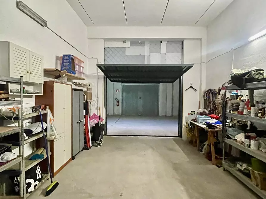 Immagine 18 di Appartamento in vendita  in via Carlo Poma a Pomezia
