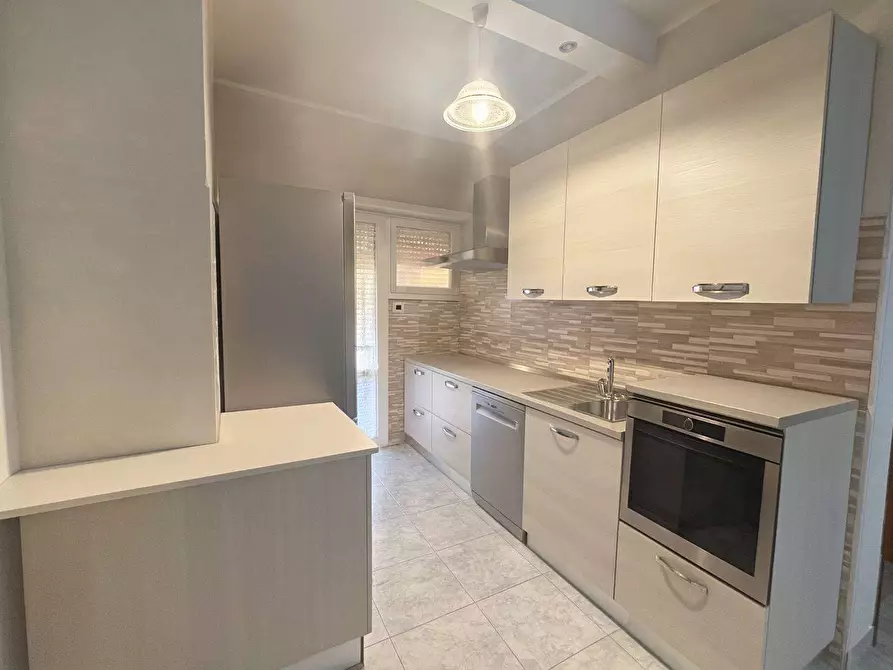 Immagine 8 di Appartamento in vendita  in Via Marcello Pucci Boncambi 26 a Roma