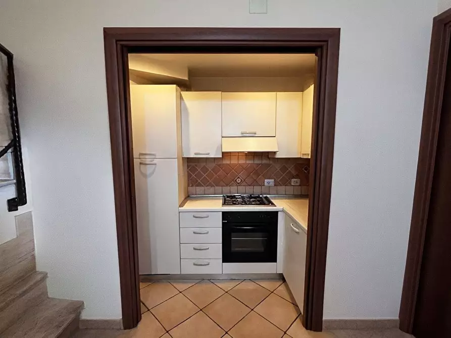 Immagine 14 di Casa semindipendente in vendita  in via Svezia a Pomezia