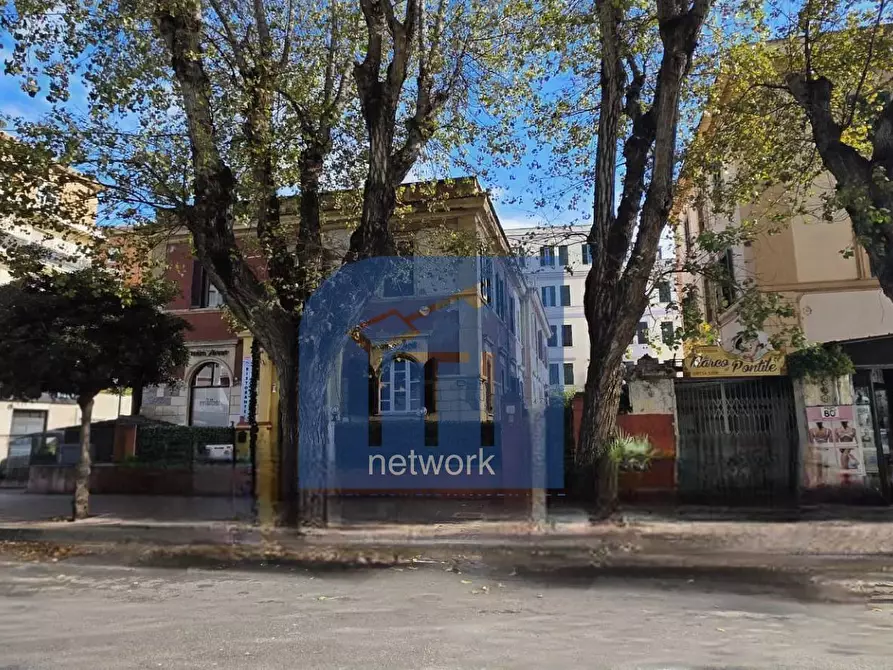 Immagine 12 di Appartamento in vendita  in Viale Della Marina a Roma