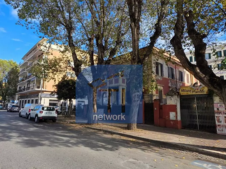 Immagine 6 di Appartamento in vendita  in Viale Della Marina a Roma