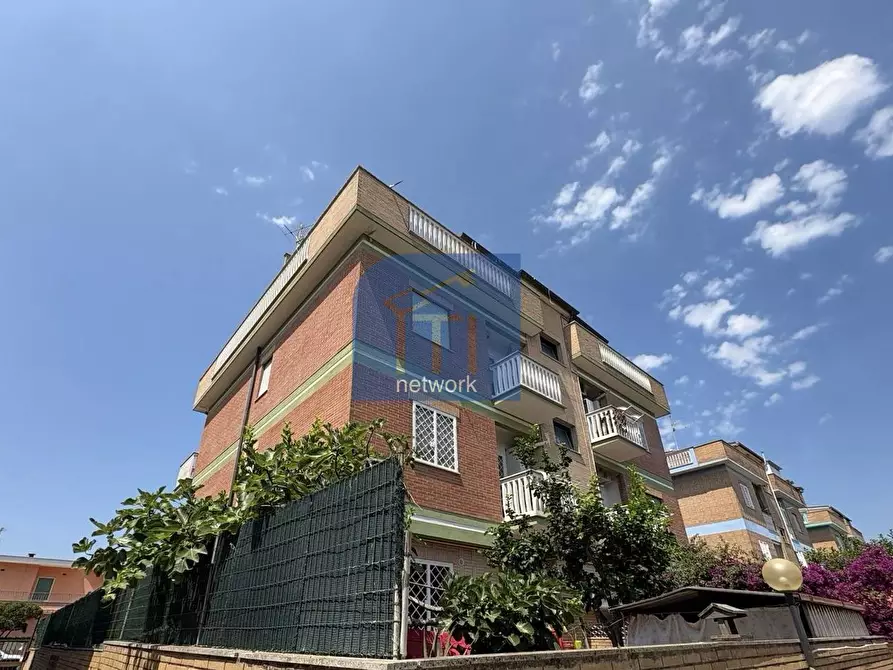 Immagine 19 di Appartamento in vendita  in Via Rumenia a Pomezia