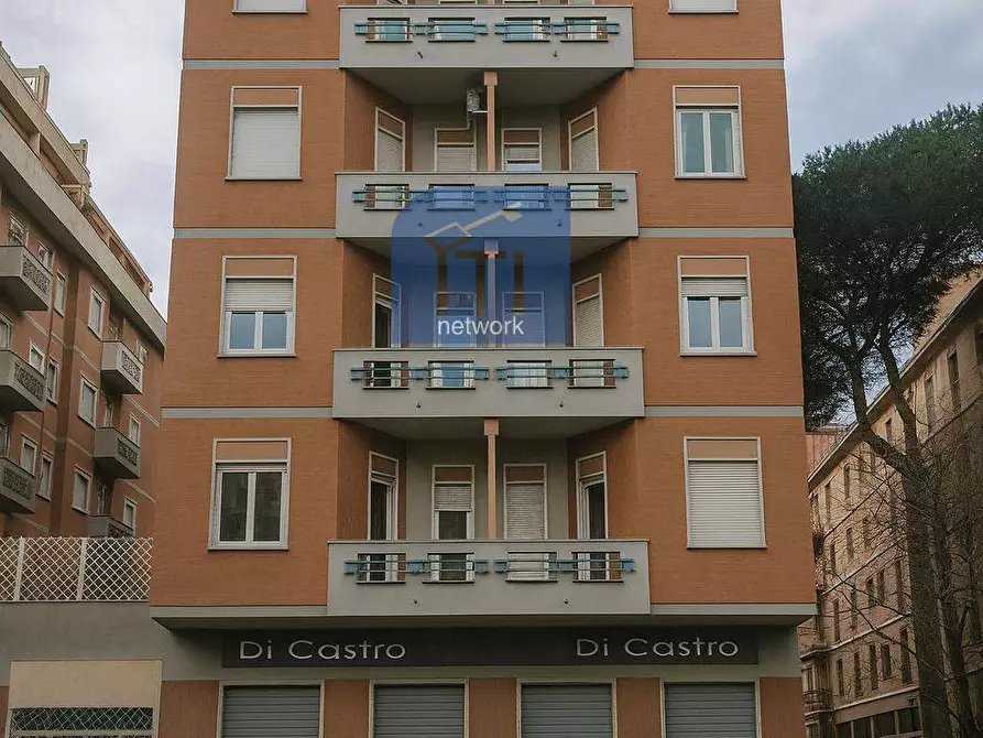 Immagine 1 di Appartamento in vendita  in Via Alessandro Piola Caselli a Roma