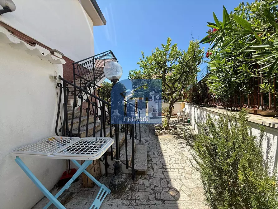 Immagine 11 di Attico in vendita  in via delle rondini a Ardea