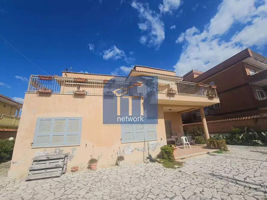 Immagine 2 di Villa in vendita  in lungomare delle meduse a Pomezia