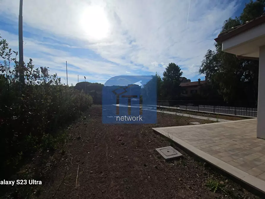 Immagine 25 di Casa semindipendente in vendita  in via del mare a Pomezia