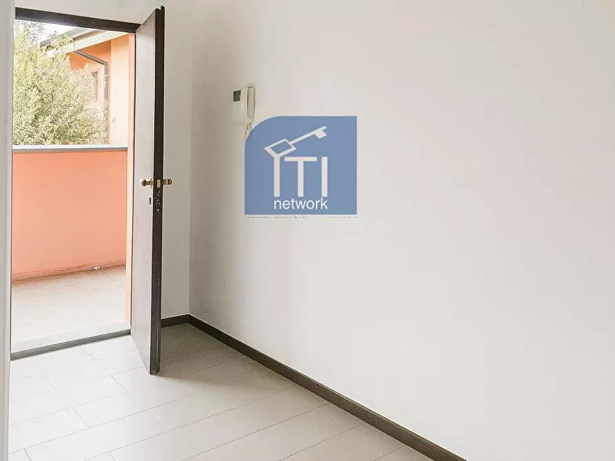 Immagine 4 di Appartamento in vendita  in Via Umberto Giordano a Roma