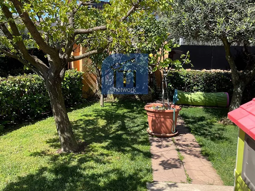 Immagine 2 di Villetta a schiera in vendita  in Via della Maggiona a Pomezia