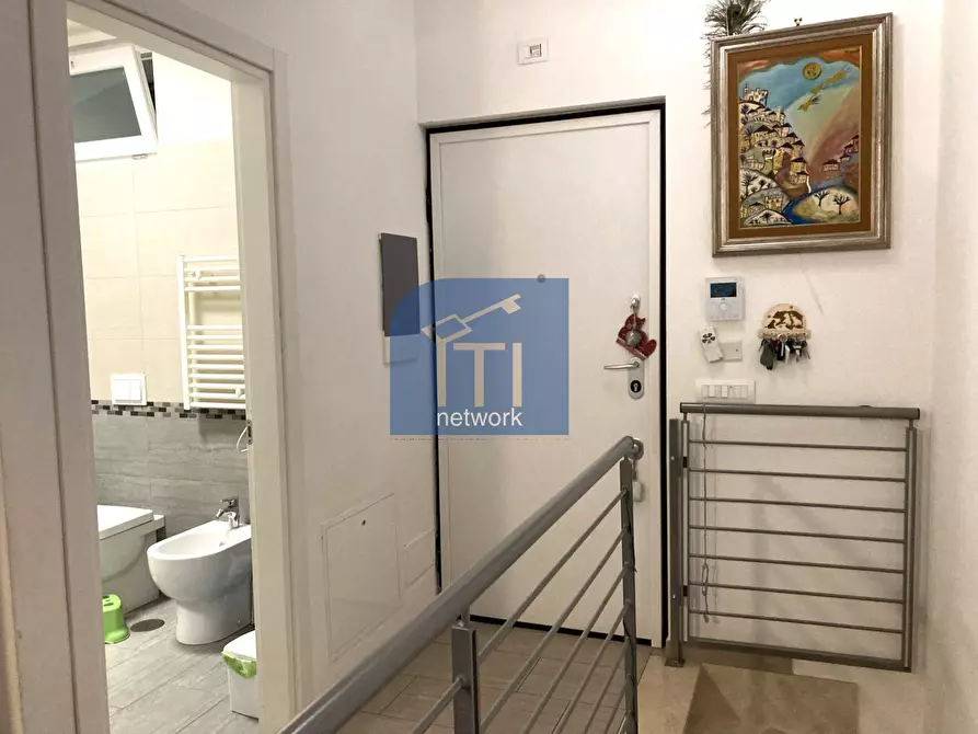 Immagine 11 di Appartamento in vendita  in via vicolungo a Roma