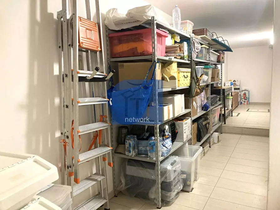 Immagine 30 di Appartamento in vendita  in via vicolungo a Roma