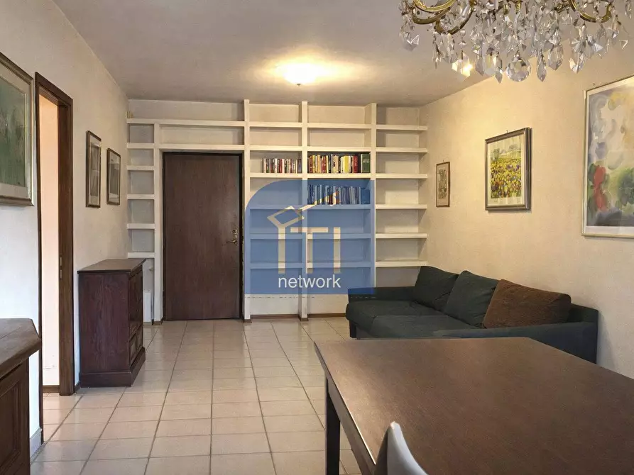 Immagine 4 di Appartamento in vendita  in via valeriano cobbe a Roma