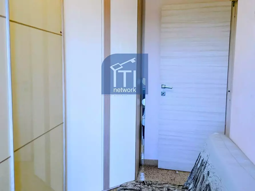 Immagine 21 di Attico in vendita  in Via Delle Baleari a Roma