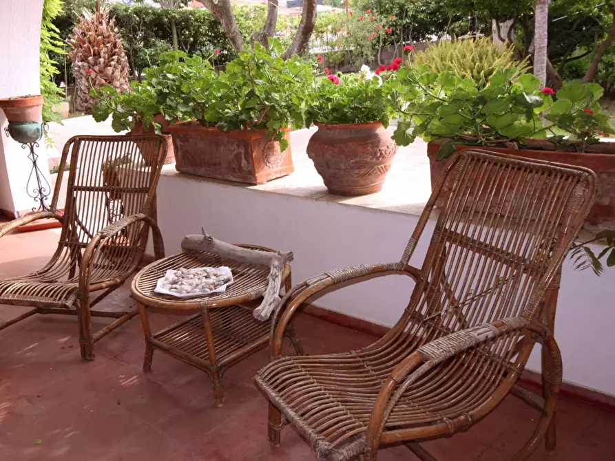 Immagine 5 di Villa in vendita  in viale nuova california a Ardea