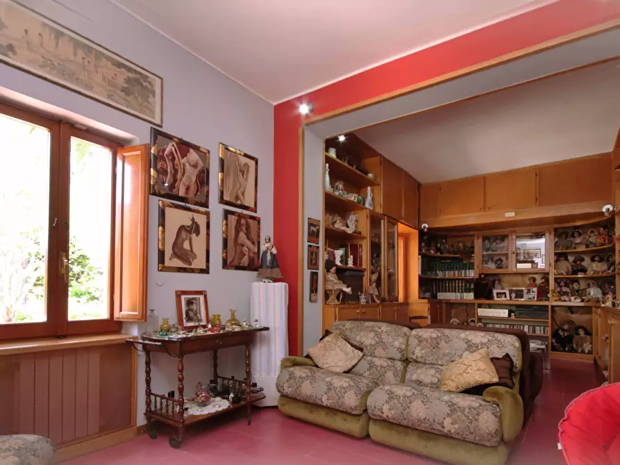 Immagine 33 di Villa in vendita  in viale nuova california a Ardea