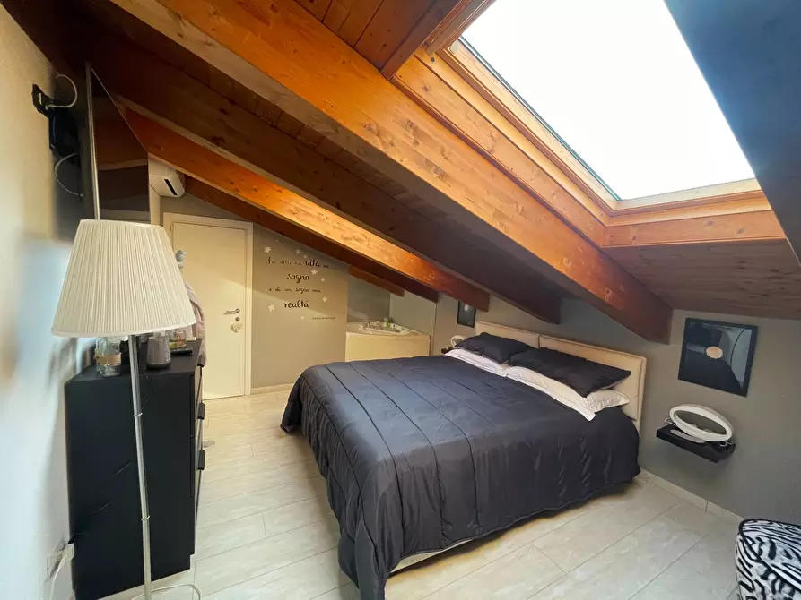 Immagine 37 di Casa semindipendente in vendita  in via campodicarne a Ardea