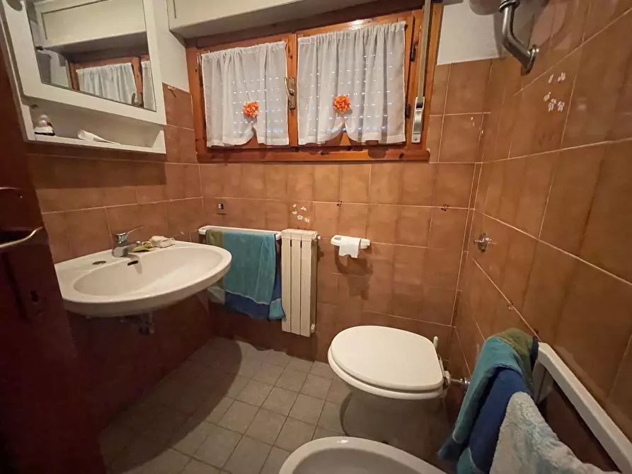 Immagine 13 di Villetta a schiera in vendita  in Via Danimarca a Pomezia