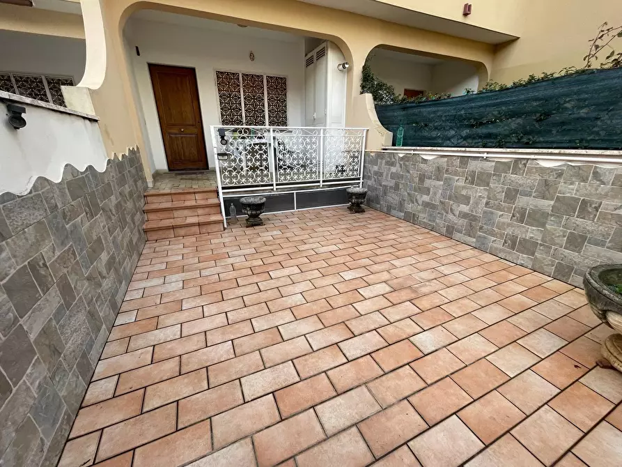 Immagine 20 di Villetta a schiera in vendita  in Via Danimarca a Pomezia