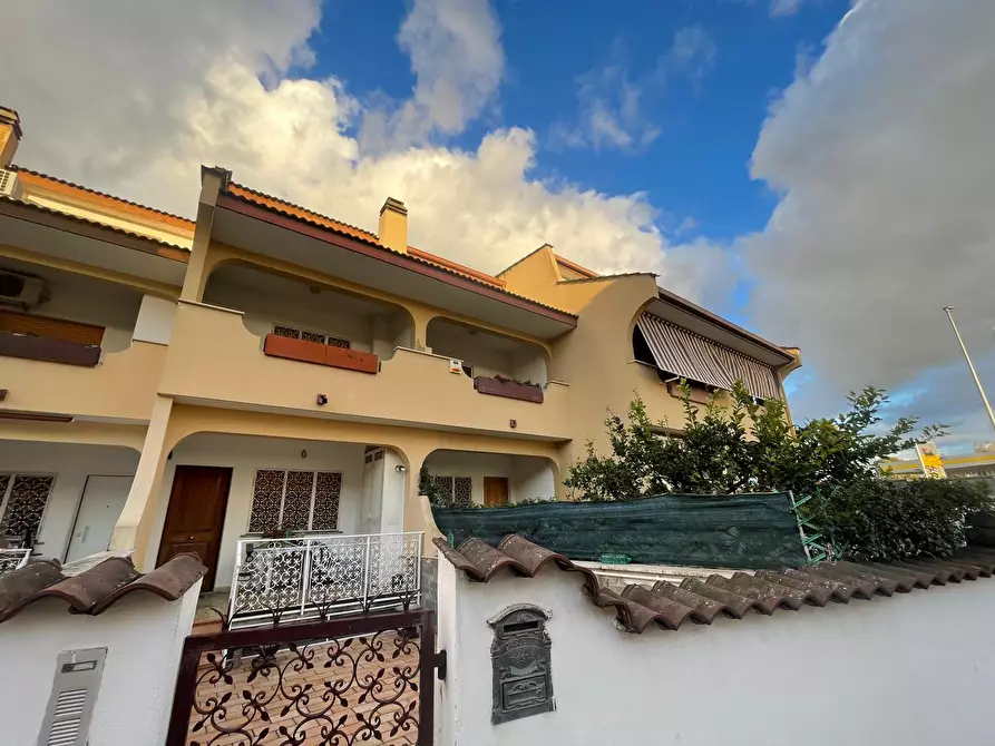 Immagine 1 di Villetta a schiera in vendita  in Via Danimarca a Pomezia