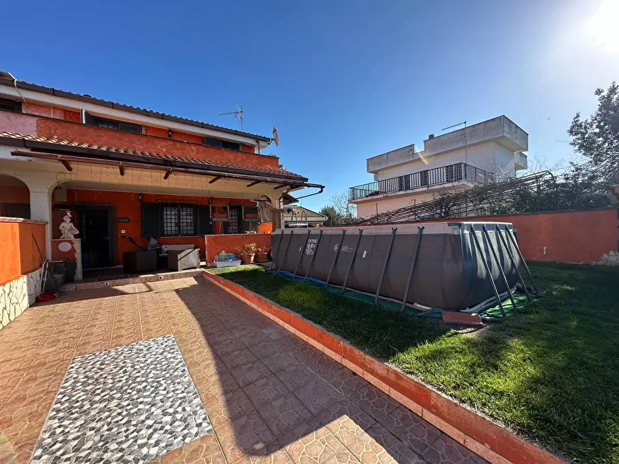 Immagine 3 di Casa semindipendente in vendita  in Via Foglia a Ardea