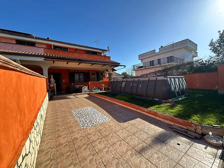 Immagine 4 di Casa semindipendente in vendita  in Via Foglia a Ardea