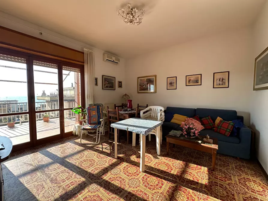 Immagine 9 di Attico in vendita  in via svezia a Pomezia