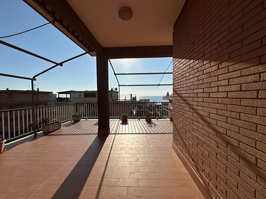 Immagine 4 di Attico in vendita  in via svezia a Pomezia