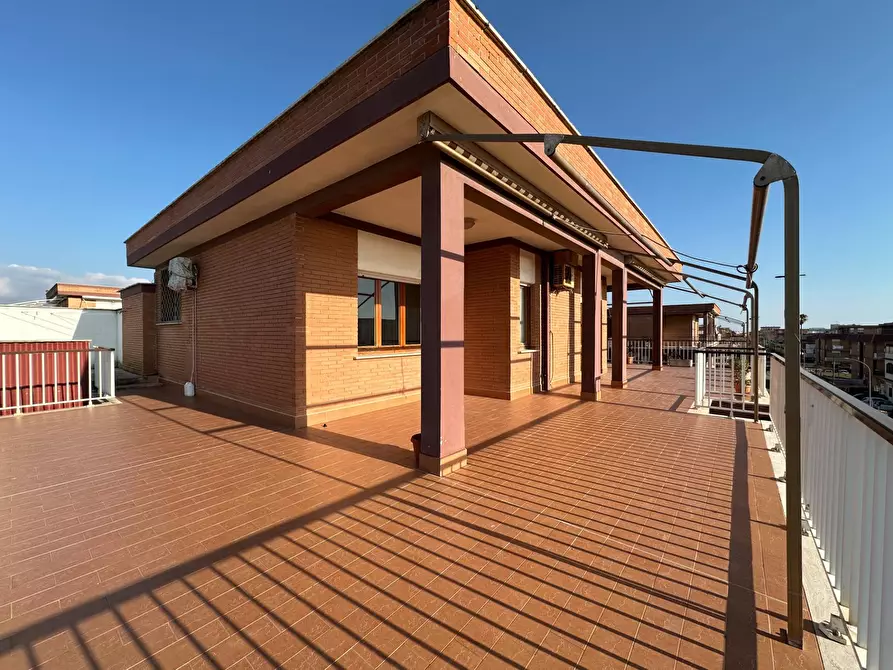 Immagine 15 di Attico in vendita  in via svezia a Pomezia