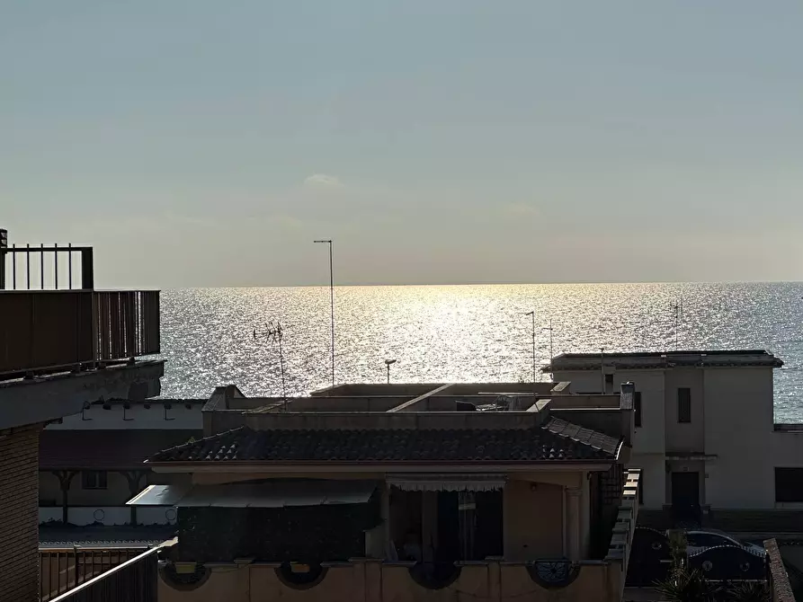 Immagine 29 di Attico in vendita  in via svezia a Pomezia