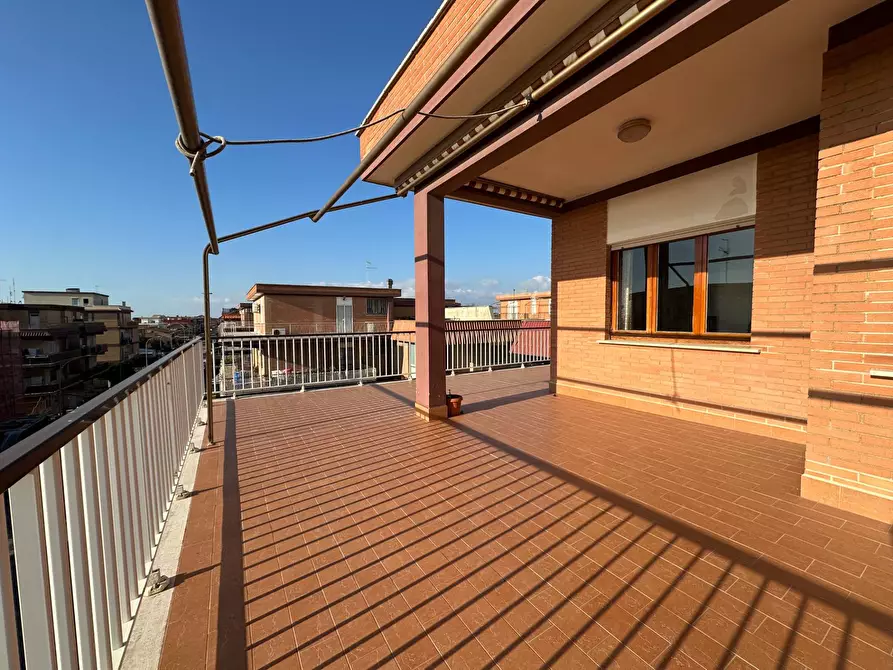 Immagine 24 di Attico in vendita  in via svezia a Pomezia