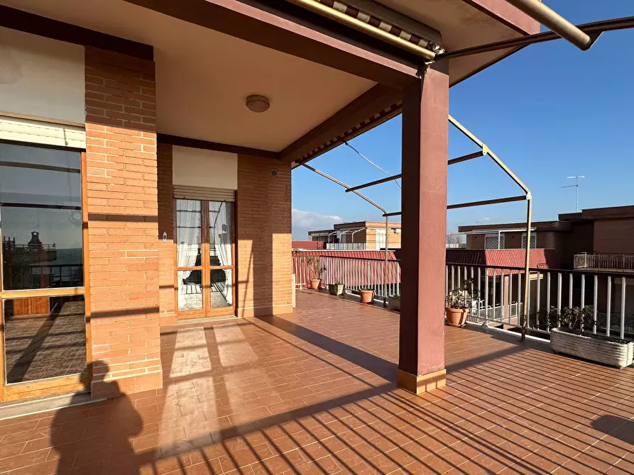 Immagine 25 di Attico in vendita  in via svezia a Pomezia