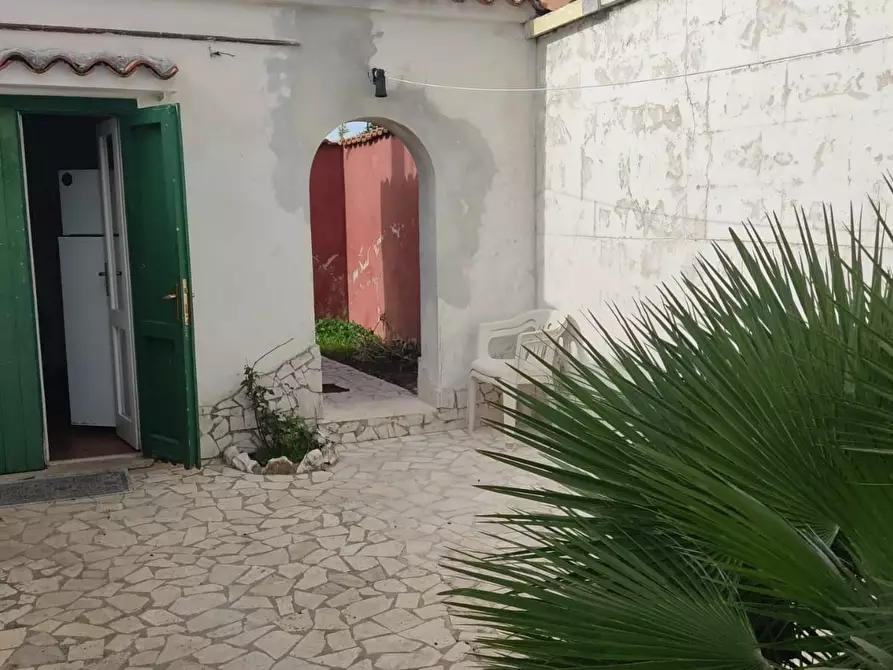 Immagine 2 di Villa in vendita  in Viale Nuova California a Ardea