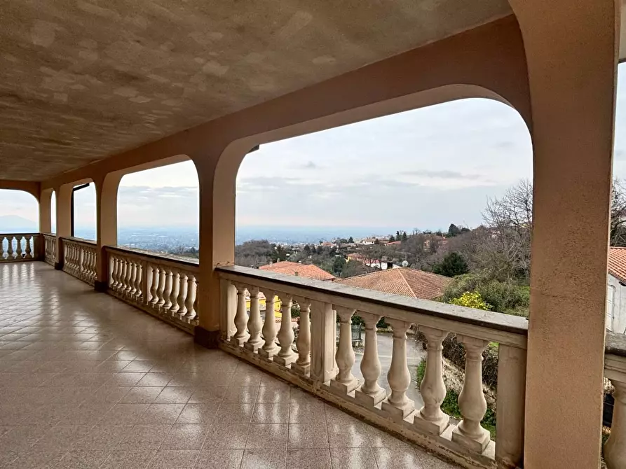 Immagine 50 di Villa in vendita  in via tevola a Velletri