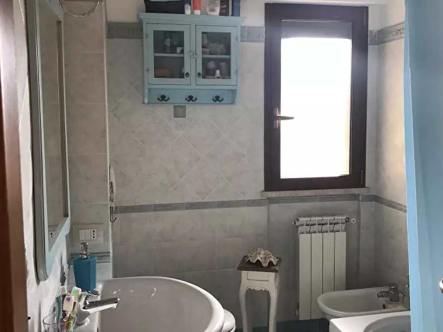 Immagine 8 di Appartamento in vendita  in via Atrani a Fiumicino