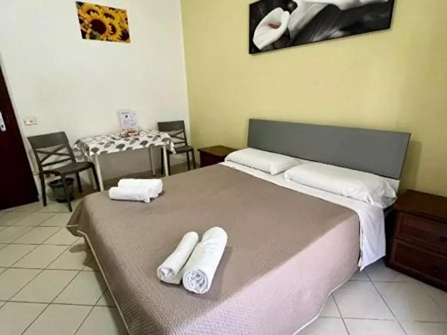 Immagine 2 di Appartamento in vendita  in Via Antonio Forni a Roma