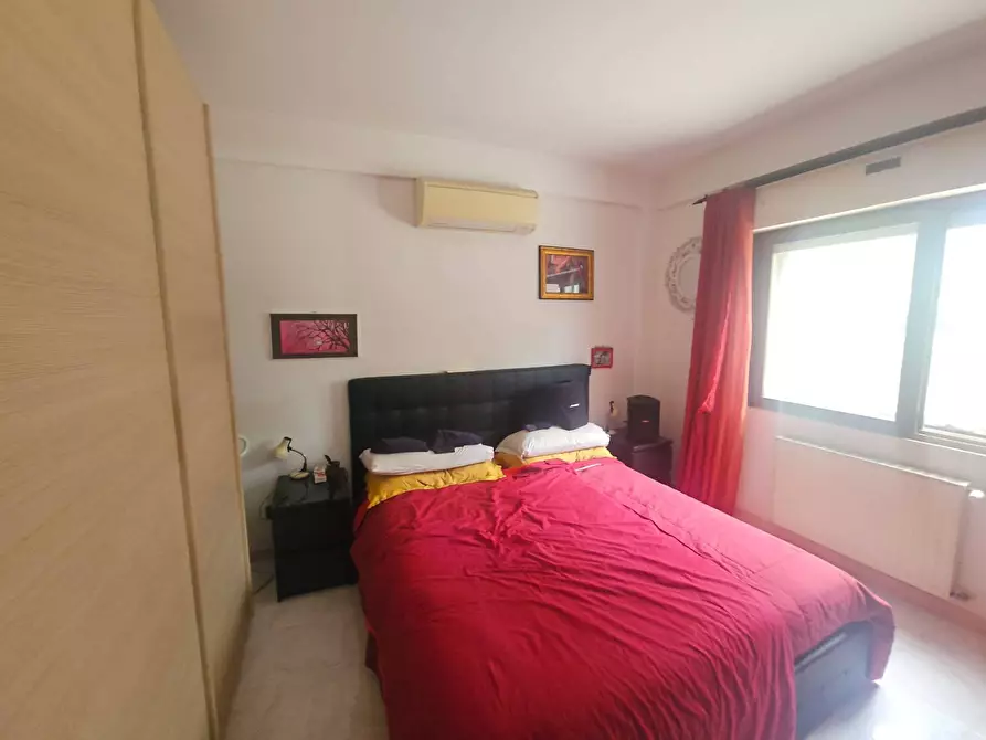 Immagine 5 di Appartamento in vendita  in via delle arti a Pomezia