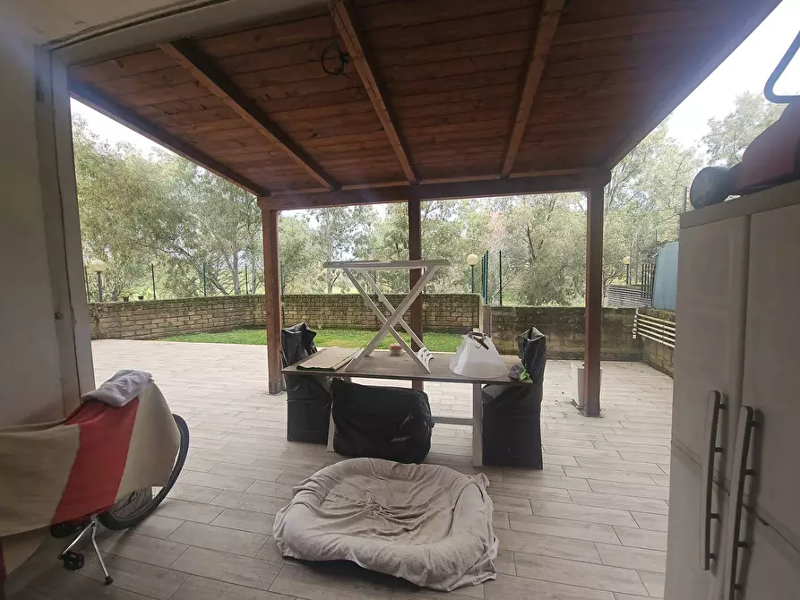 Immagine 4 di Appartamento in vendita  in via delle arti a Pomezia