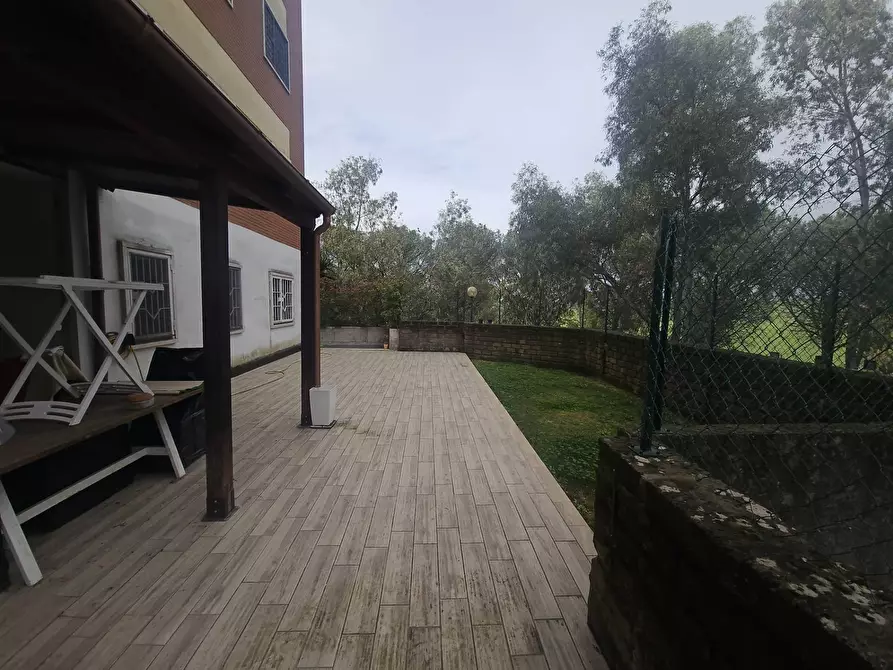 Immagine 2 di Appartamento in vendita  in via delle arti a Pomezia