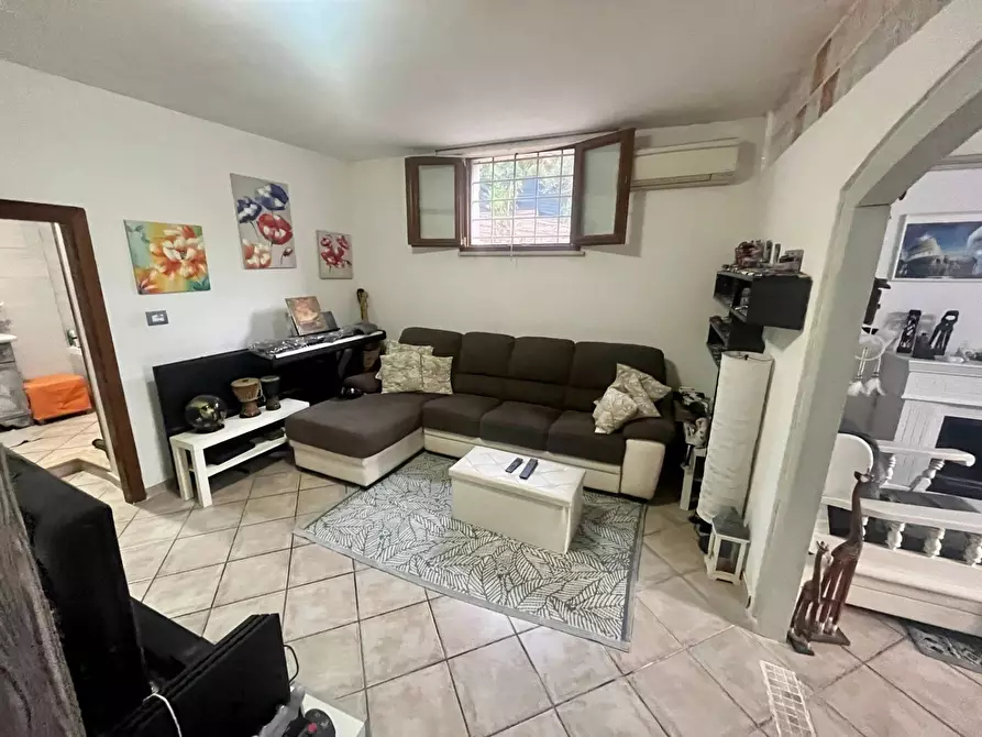 Immagine 7 di Villa in vendita  in Via San Berardo dei Marsi a Ardea