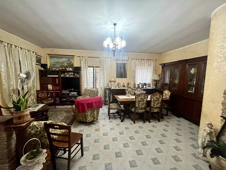 Immagine 25 di Villa in vendita  in Via San Berardo dei Marsi a Ardea