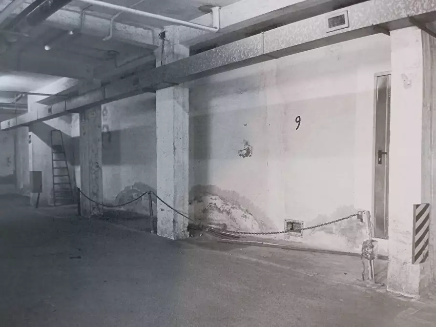 Immagine 6 di Box auto in vendita  in Via Anite di Tegea 3 a Roma