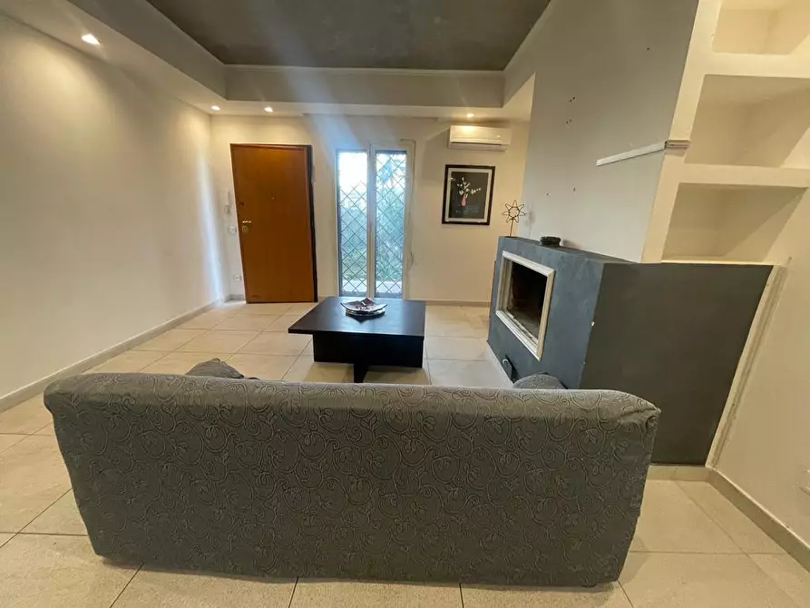 Immagine 9 di Casa semindipendente in vendita  in Via Serio a Aprilia