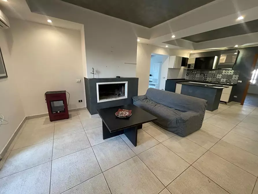 Immagine 10 di Casa semindipendente in vendita  in Via Serio a Aprilia