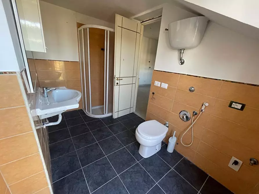 Immagine 24 di Casa semindipendente in vendita  in Via Serio a Aprilia