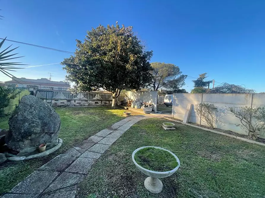 Immagine 6 di Casa semindipendente in vendita  in Via Serio a Aprilia