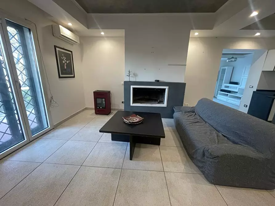 Immagine 11 di Casa semindipendente in vendita  in Via Serio a Aprilia