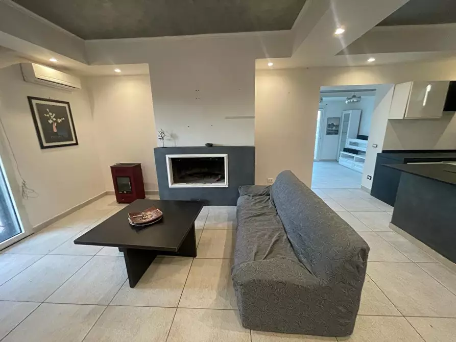 Immagine 12 di Casa semindipendente in vendita  in Via Serio a Aprilia