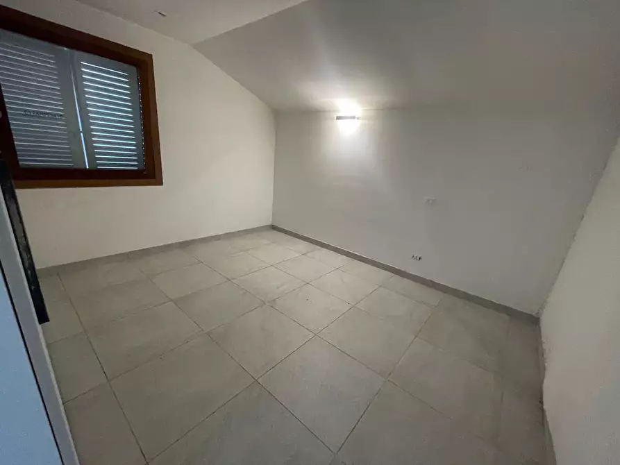 Immagine 29 di Casa semindipendente in vendita  in Via Serio a Aprilia