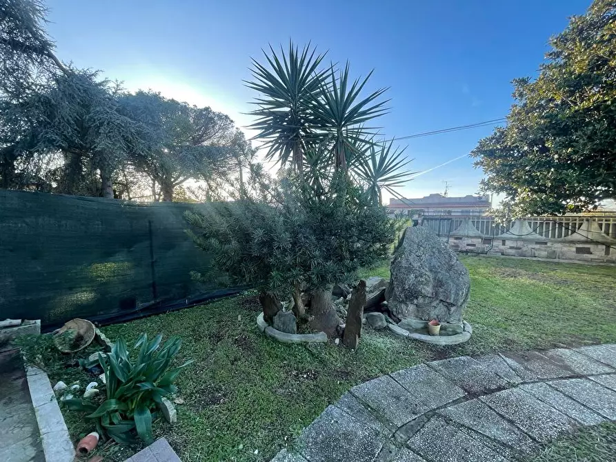 Immagine 2 di Casa semindipendente in vendita  in Via Serio a Aprilia