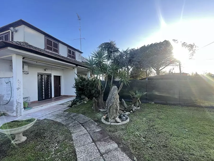 Immagine 4 di Casa semindipendente in vendita  in Via Serio a Aprilia